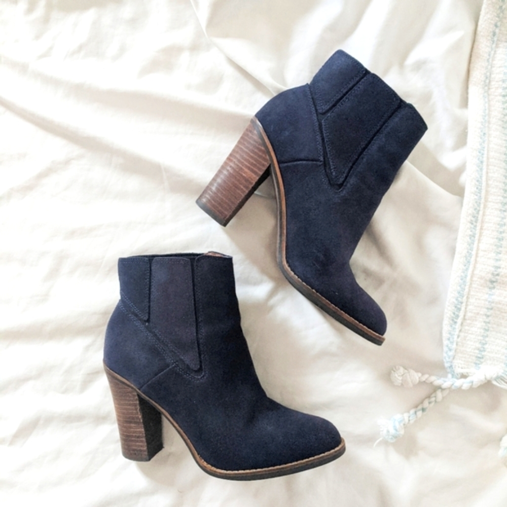 Lucky Brand Suede Ankle Boots Navy Blue Size 6
